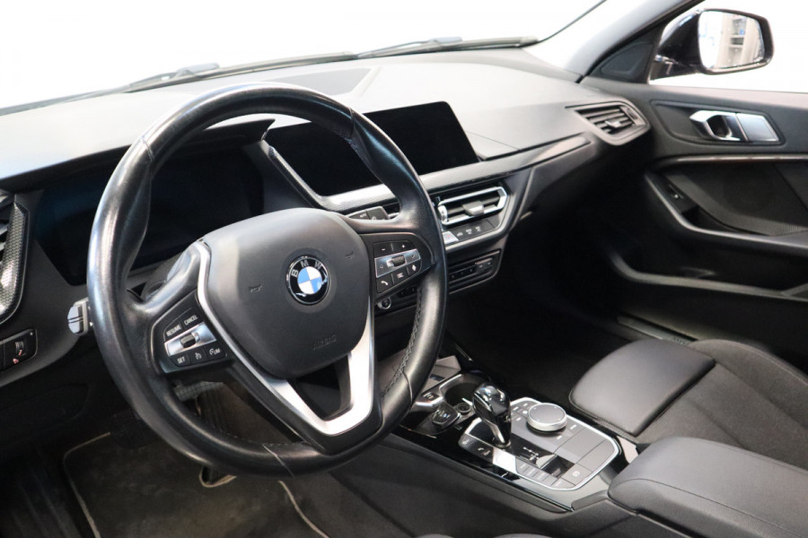 BMW 1-serie 118i Business Edition Cruise/Climate PDC NAP 18''LM 24 maanden garantie mogelijk (*vraag naar de voorwaarden)