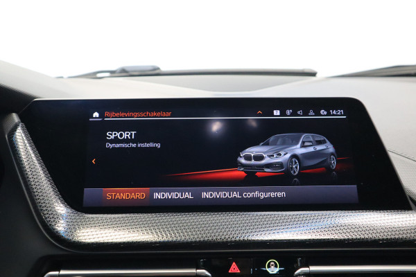 BMW 1-serie 118i Business Edition Cruise/Climate PDC NAP 18''LM 24 maanden garantie mogelijk (*vraag naar de voorwaarden)
