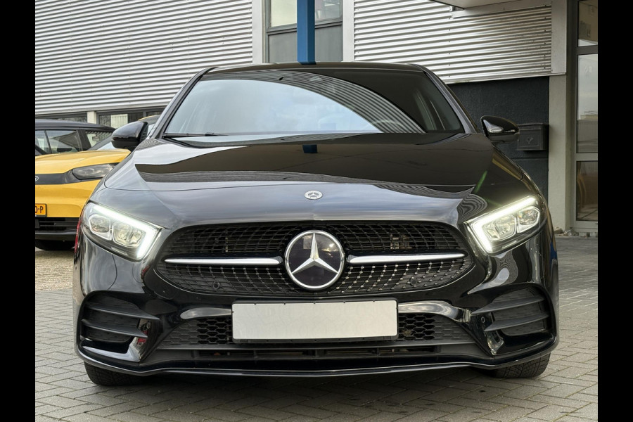Mercedes-Benz A-Klasse 250 e AMG Line | Stoelverwarming | Navigatie | Getint glas | PDC | Climate contol