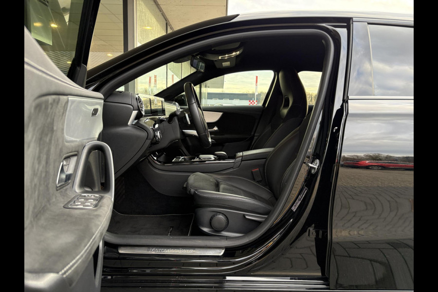 Mercedes-Benz A-Klasse 250 e AMG Line | Stoelverwarming | Navigatie | Getint glas | PDC | Climate contol