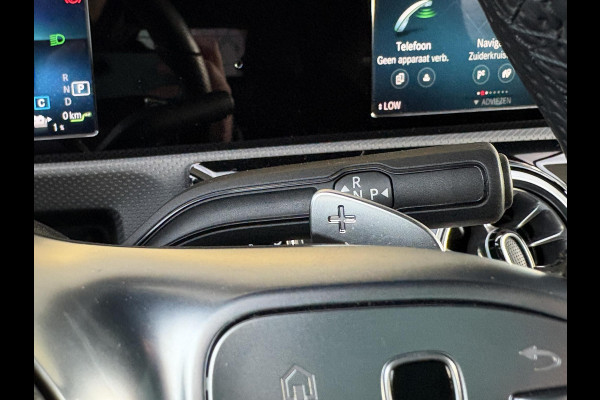 Mercedes-Benz A-Klasse 250 e AMG Line | Stoelverwarming | Navigatie | Getint glas | PDC | Climate contol