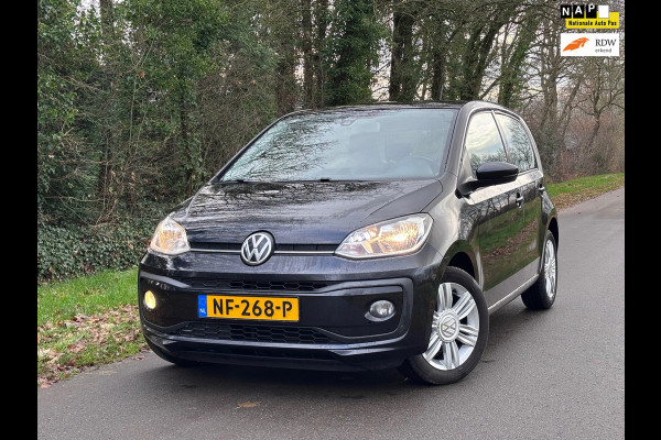 Volkswagen up! 1.0 BMT high up! | Cruise + Stoelverwarming + 1e Eigenaar Nu € 6.500,-!!!