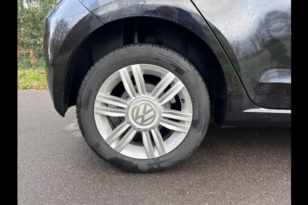 Volkswagen up! 1.0 BMT high up! | Cruise + Stoelverwarming + 1e Eigenaar Nu € 6.500,-!!!