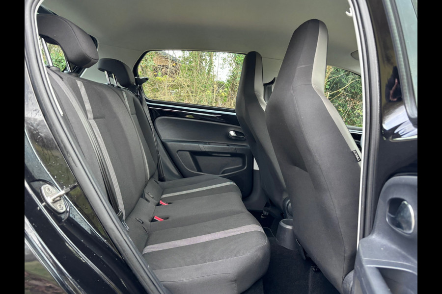 Volkswagen up! 1.0 BMT high up! | Cruise + Stoelverwarming + 1e Eigenaar Nu € 6.500,-!!!