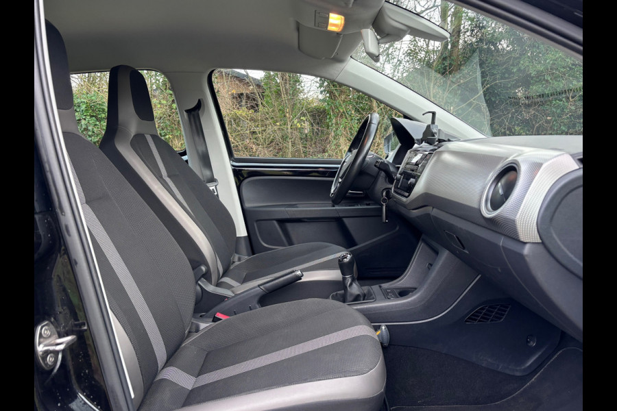 Volkswagen up! 1.0 BMT high up! | Cruise + Stoelverwarming + 1e Eigenaar Nu € 6.500,-!!!