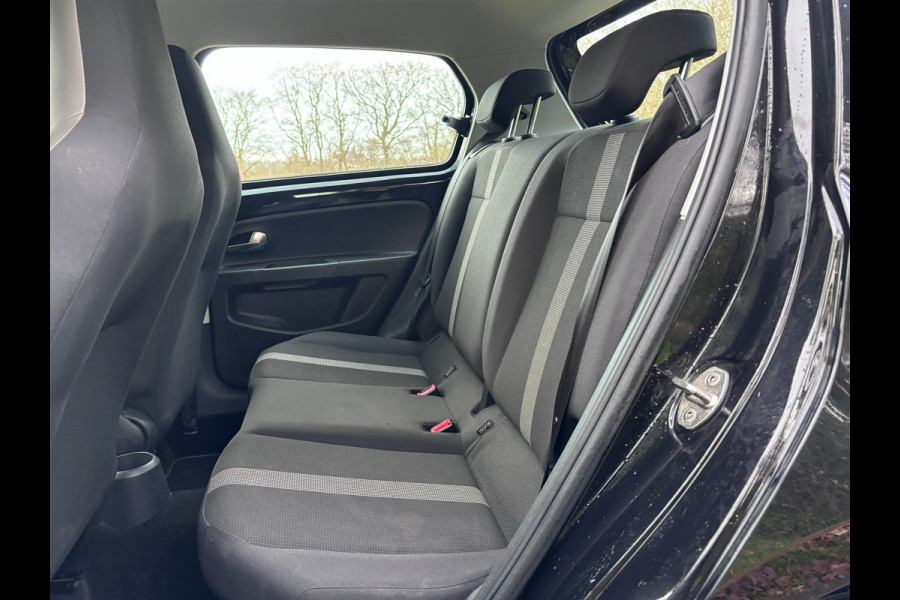 Volkswagen up! 1.0 BMT high up! | Cruise + Stoelverwarming + 1e Eigenaar Nu € 6.500,-!!!