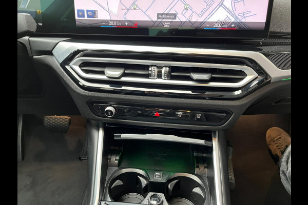 BMW 3 Serie Sedan 320e High Executive Automaat / Live Cockpit Plus / Stoelverwarming  / Widescreen Display / Extra Getint Glas / Climate Control / 17 Inch / Neerklapbare Achterbank / Hifi / Lichtpakket / Sportstoelen / LED