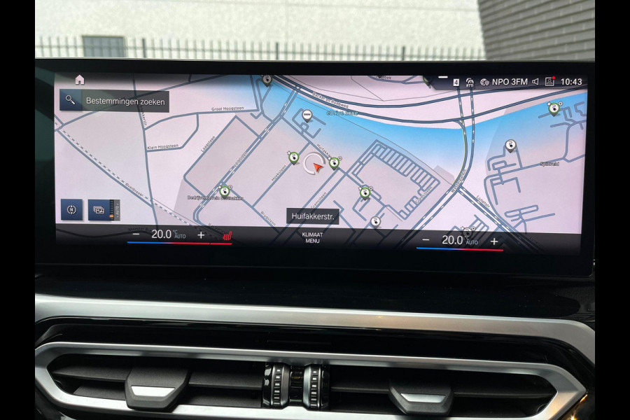 BMW 3 Serie Sedan 320e High Executive Automaat / Live Cockpit Plus / Stoelverwarming  / Widescreen Display / Extra Getint Glas / Climate Control / 17 Inch / Neerklapbare Achterbank / Hifi / Lichtpakket / Sportstoelen / LED