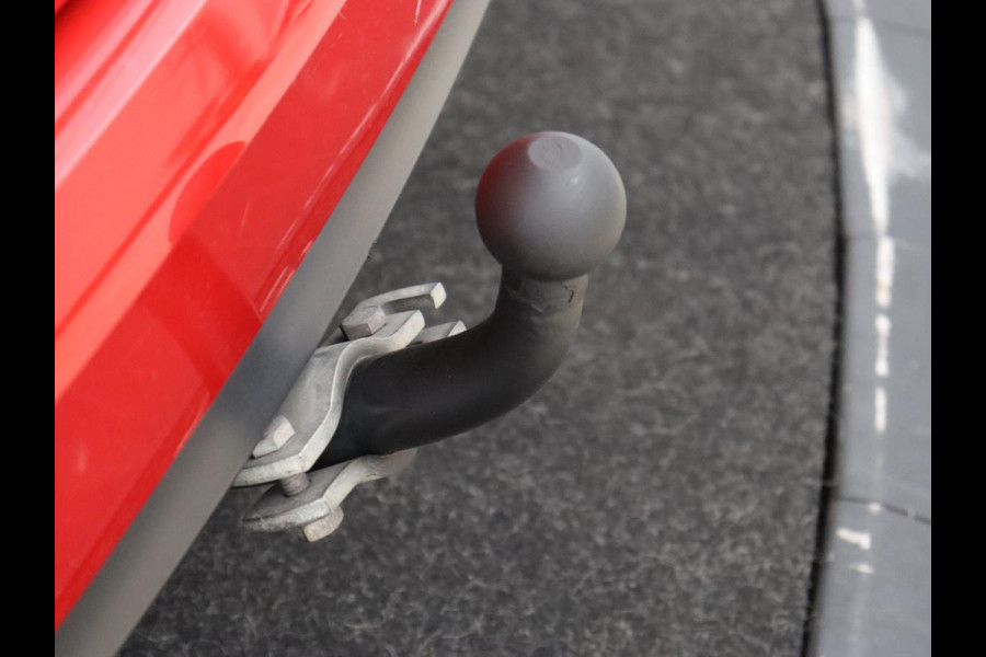 Renault Mégane 1.3 TCe Business Zen | Trekhaak | Camera | Carplay | Navigatie | Keyless | Full LED | Parkeerhulp | Cruise control | Climate control | DAB | Bluetooth