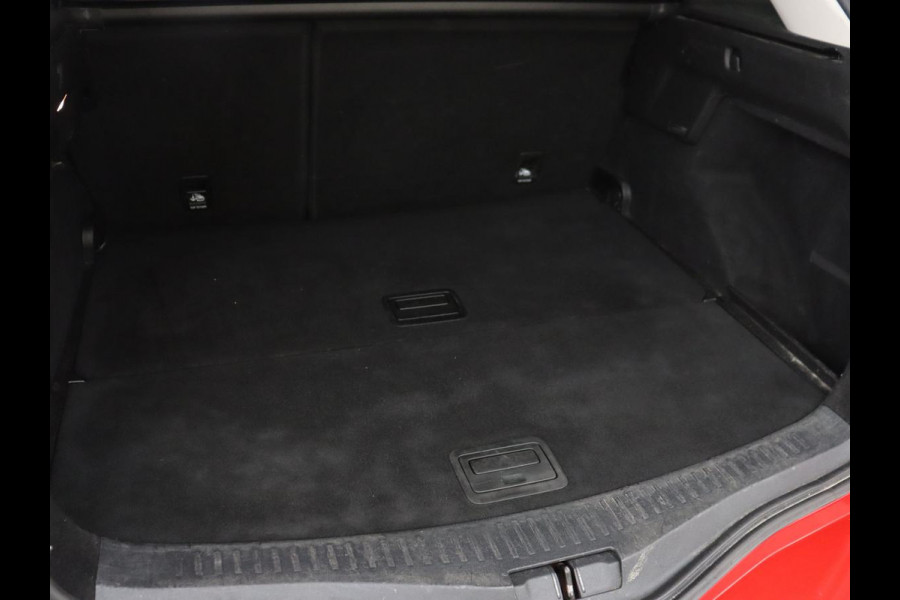 Renault Mégane 1.3 TCe Business Zen | Trekhaak | Camera | Carplay | Navigatie | Keyless | Full LED | Parkeerhulp | Cruise control | Climate control | DAB | Bluetooth