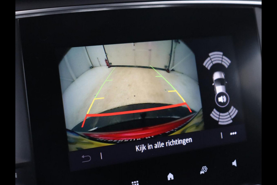 Renault Mégane 1.3 TCe Business Zen | Trekhaak | Camera | Carplay | Navigatie | Keyless | Full LED | Parkeerhulp | Cruise control | Climate control | DAB | Bluetooth