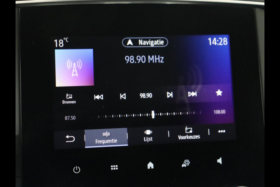 Renault Mégane 1.3 TCe Business Zen | Trekhaak | Camera | Carplay | Navigatie | Keyless | Full LED | Parkeerhulp | Cruise control | Climate control | DAB | Bluetooth