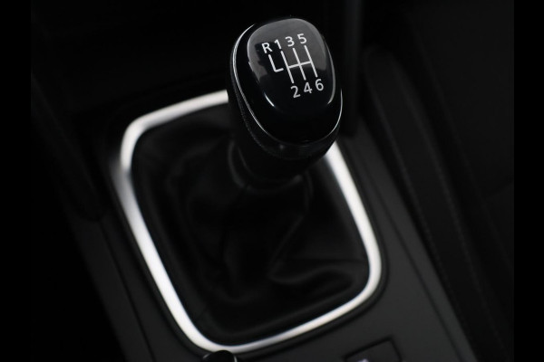 Renault Mégane 1.3 TCe Business Zen | Trekhaak | Camera | Carplay | Navigatie | Keyless | Full LED | Parkeerhulp | Cruise control | Climate control | DAB | Bluetooth