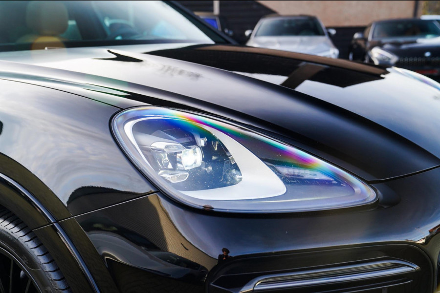 Porsche Cayenne Coupé 3.0 E-Hybrid Platinum Edition | Sport Design | Massage | Adaptieve cruise | Dealer onderhouden | 22 inch |