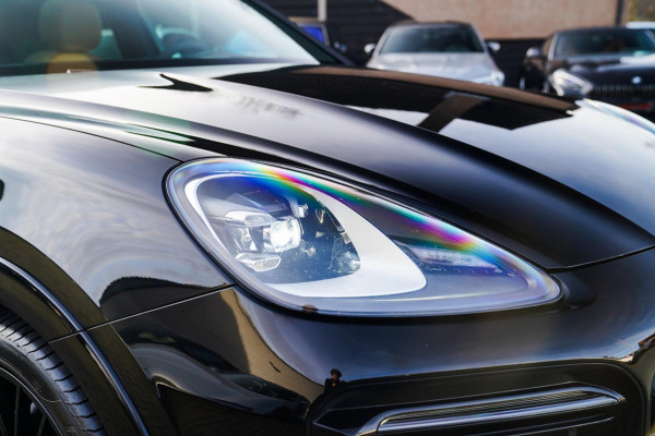 Porsche Cayenne Coupé 3.0 E-Hybrid Platinum Edition | Sport Design | Massage | Adaptieve cruise | Dealer onderhouden | 22 inch |