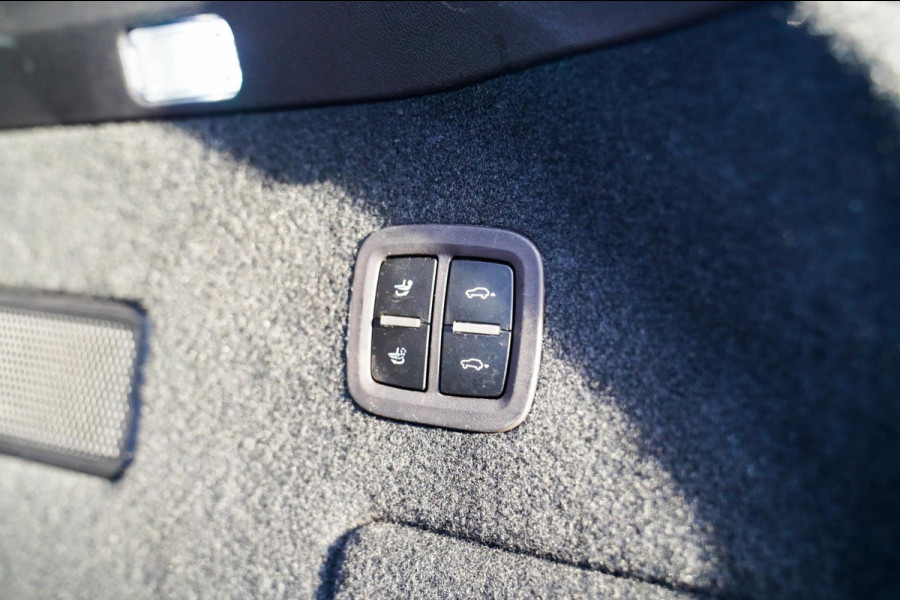 Porsche Cayenne Coupé 3.0 E-Hybrid Platinum Edition | Sport Design | Massage | Adaptieve cruise | Dealer onderhouden | 22 inch |