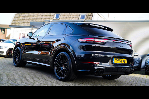 Porsche Cayenne Coupé 3.0 E-Hybrid Platinum Edition | Sport Design | Massage | Adaptieve cruise | Dealer onderhouden | 22 inch |
