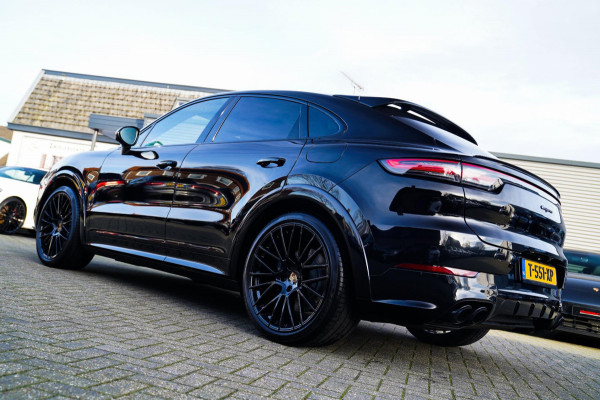Porsche Cayenne Coupé 3.0 E-Hybrid Platinum Edition | Sport Design | Massage | Adaptieve cruise | Dealer onderhouden | 22 inch |