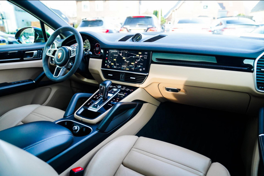 Porsche Cayenne Coupé 3.0 E-Hybrid Platinum Edition | Sport Design | Massage | Adaptieve cruise | Dealer onderhouden | 22 inch |