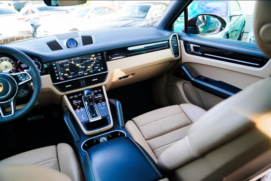 Porsche Cayenne Coupé 3.0 E-Hybrid Platinum Edition | Sport Design | Massage | Adaptieve cruise | Dealer onderhouden | 22 inch |