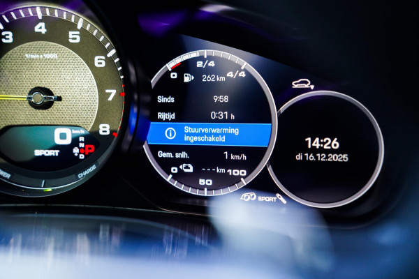 Porsche Cayenne Coupé 3.0 E-Hybrid Platinum Edition | Sport Design | Massage | Adaptieve cruise | Dealer onderhouden | 22 inch |