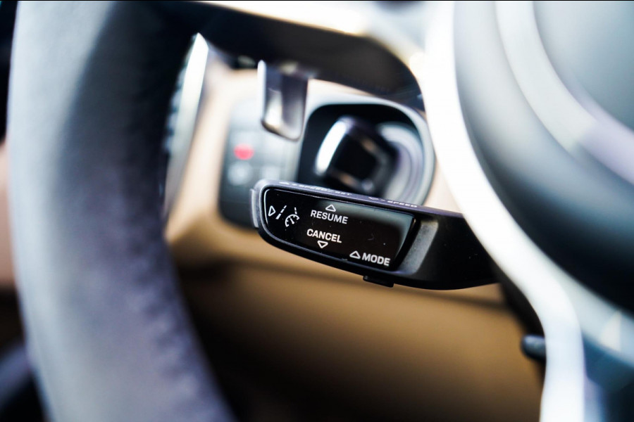 Porsche Cayenne Coupé 3.0 E-Hybrid Platinum Edition | Sport Design | Massage | Adaptieve cruise | Dealer onderhouden | 22 inch |