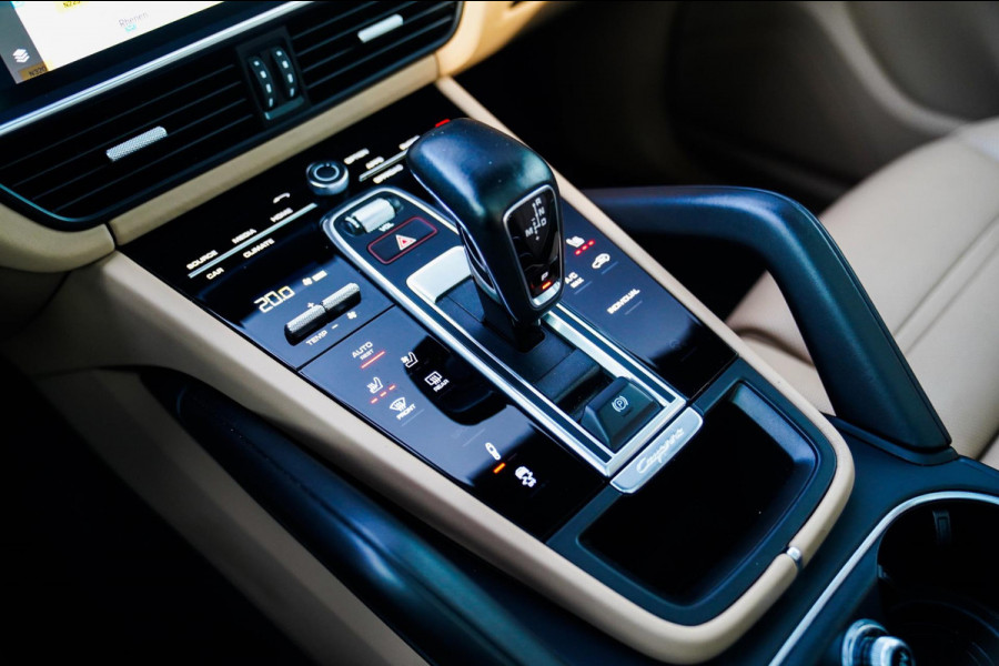 Porsche Cayenne Coupé 3.0 E-Hybrid Platinum Edition | Sport Design | Massage | Adaptieve cruise | Dealer onderhouden | 22 inch |