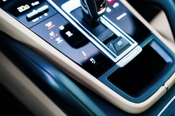 Porsche Cayenne Coupé 3.0 E-Hybrid Platinum Edition | Sport Design | Massage | Adaptieve cruise | Dealer onderhouden | 22 inch |