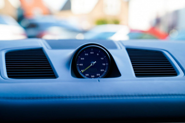 Porsche Cayenne Coupé 3.0 E-Hybrid Platinum Edition | Sport Design | Massage | Adaptieve cruise | Dealer onderhouden | 22 inch |