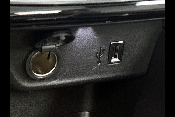 Opel CORSA-E Level 2 Edition 100KW / 50 kWh Fase 3 / Airco-Ecc. / Cruise-ctr. / Apple Carplay Android /  100% Elektrisch, 100% Stijlvol  / Apk 06-2027