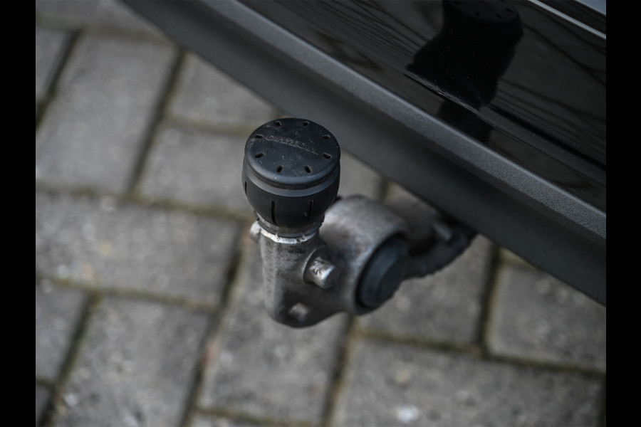 Volvo V60 2.0 D4 Momentum · Camera · Blis · Adaptive cruise · Virtual cockpit · Lane assist · Apple carplay/Android auto · Trekhaak