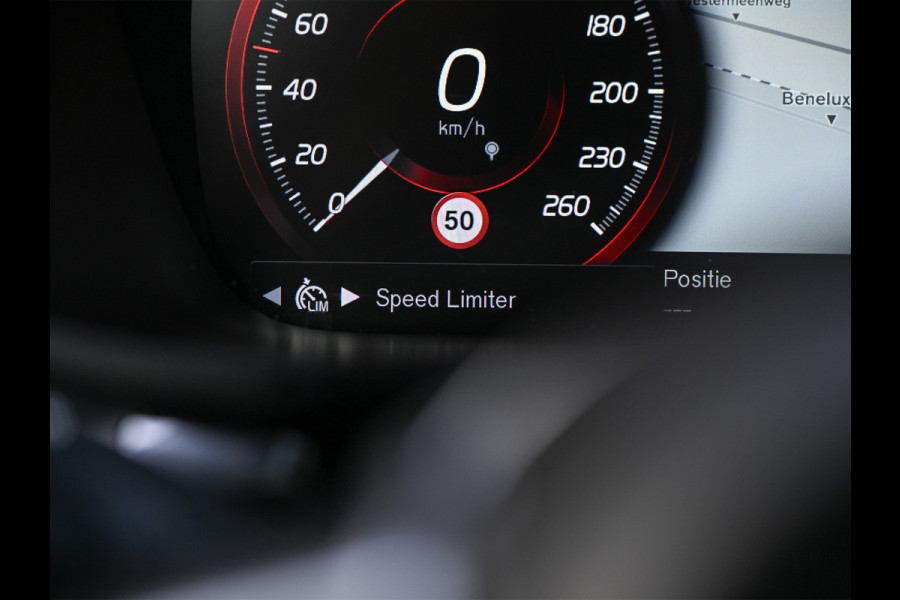 Volvo V60 2.0 D4 Momentum · Camera · Blis · Adaptive cruise · Virtual cockpit · Lane assist · Apple carplay/Android auto · Trekhaak