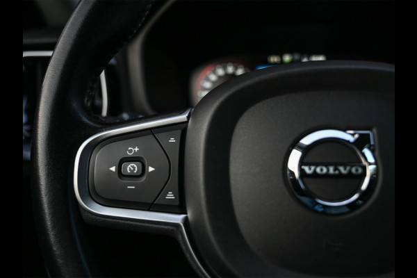 Volvo V60 2.0 D4 Momentum · Camera · Blis · Adaptive cruise · Virtual cockpit · Lane assist · Apple carplay/Android auto · Trekhaak