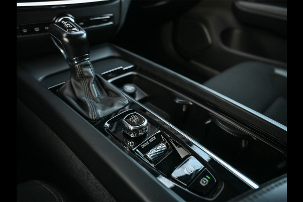 Volvo V60 2.0 D4 Momentum · Camera · Blis · Adaptive cruise · Virtual cockpit · Lane assist · Apple carplay/Android auto · Trekhaak
