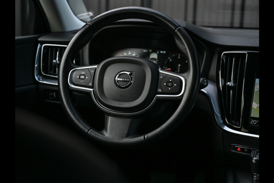 Volvo V60 2.0 D4 Momentum · Camera · Blis · Adaptive cruise · Virtual cockpit · Lane assist · Apple carplay/Android auto · Trekhaak
