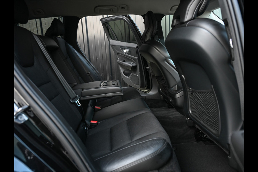 Volvo V60 2.0 D4 Momentum · Camera · Blis · Adaptive cruise · Virtual cockpit · Lane assist · Apple carplay/Android auto · Trekhaak