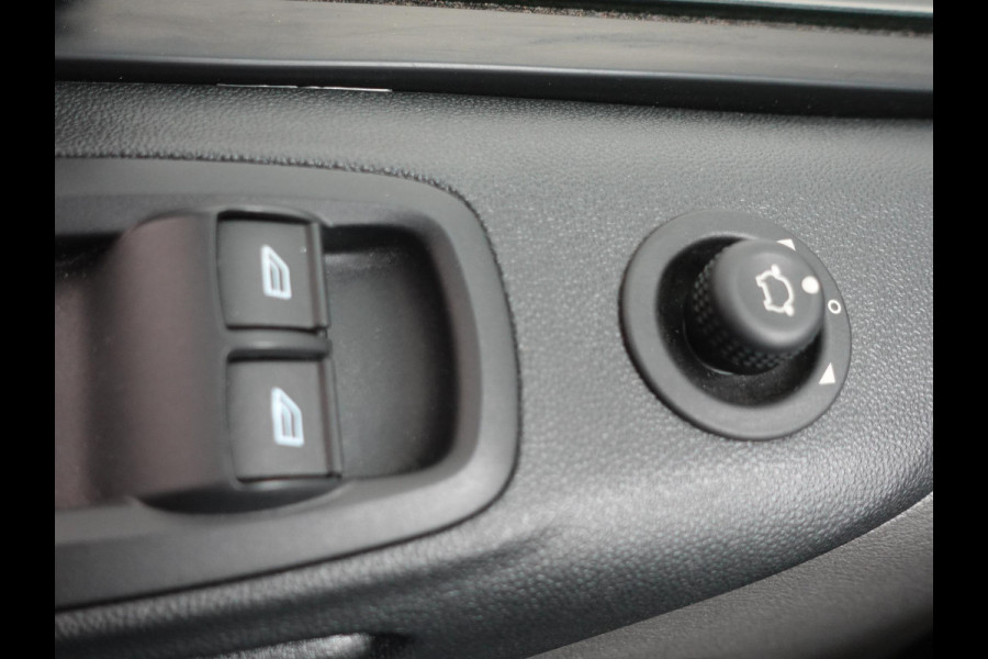 Ford Transit Custom 300 2.0 TDCI L2H1 Trend Dubbele Cabine Airco| Bluetooth| Navi| Trekhaak|