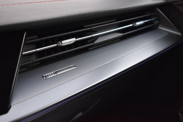 Audi A3 Sportback 35 TFSI S edition Pano Kuip Lane B&O Trekhaak Leder