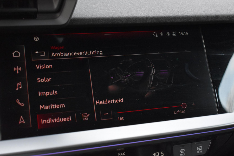 Audi A3 Sportback 35 TFSI S edition Pano Kuip Lane B&O Trekhaak Leder