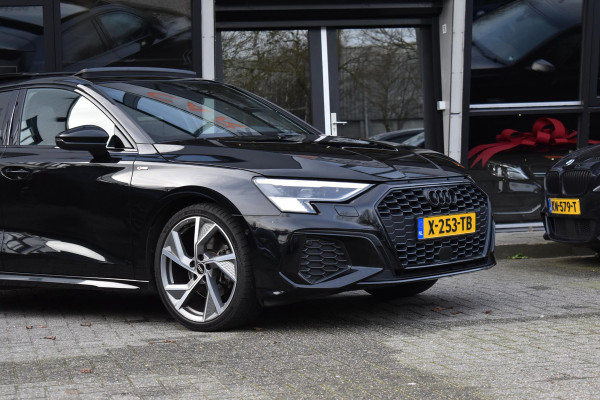 Audi A3 Sportback 35 TFSI S edition Pano Kuip Lane B&O Trekhaak Leder