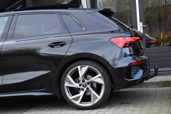 Audi A3 Sportback 35 TFSI S edition Pano Kuip Lane B&O Trekhaak Leder