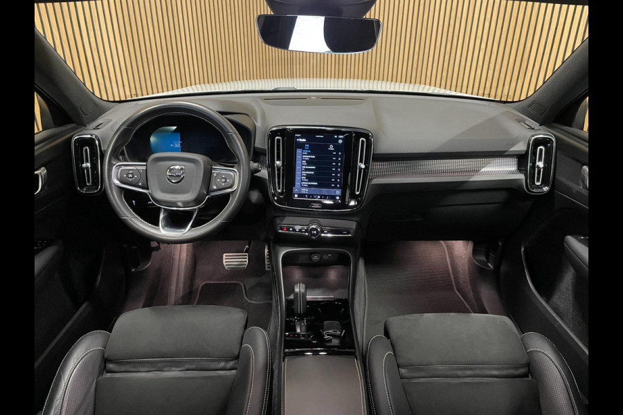 Volvo XC40 Recharge P8 AWD R-Design|90%SOH|TREKHAAK|1/2 LEDER|STOEL+STUURVERWARMING|ACC|CARPLAY|CLIMA+CRUISE|NL|NAP|IN.BTW|1e EIG|