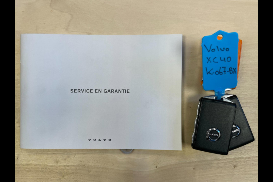 Volvo XC40 Recharge P8 AWD R-Design|90%SOH|TREKHAAK|1/2 LEDER|STOEL+STUURVERWARMING|ACC|CARPLAY|CLIMA+CRUISE|NL|NAP|IN.BTW|1e EIG|