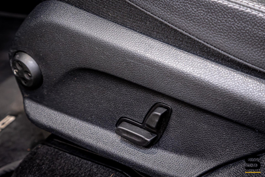 Mercedes-Benz GLC Coupé 300e 4MATIC Business Solution AMG|Pano|Cam|1eig