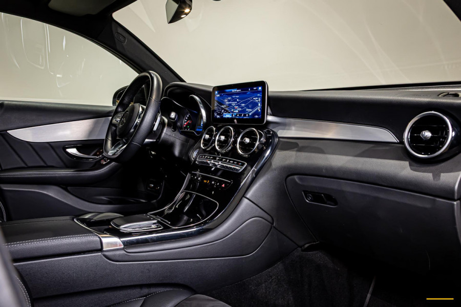 Mercedes-Benz GLC Coupé 300e 4MATIC Business Solution AMG|Pano|Cam|1eig