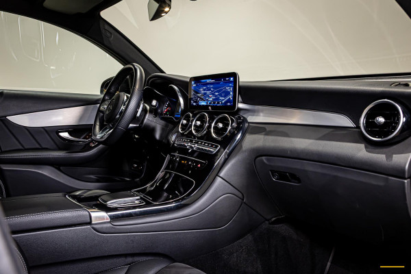 Mercedes-Benz GLC Coupé 300e 4MATIC Business Solution AMG|Pano|Cam|1eig