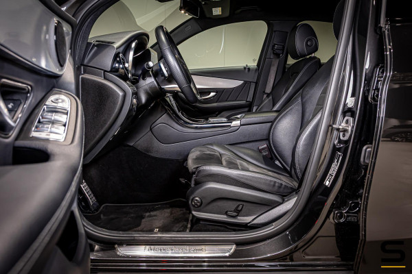 Mercedes-Benz GLC Coupé 300e 4MATIC Business Solution AMG|Pano|Cam|1eig