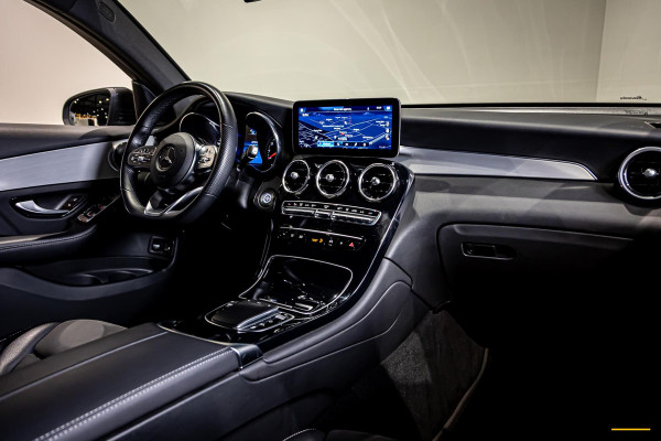 Mercedes-Benz GLC Coupé 300e 4MATIC Business Solution AMG|Pano|Cam|1eig
