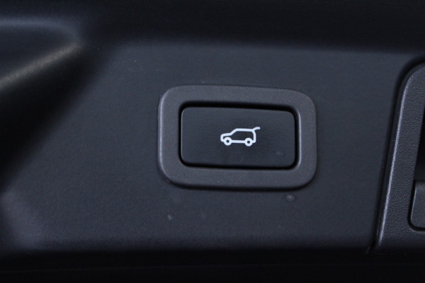 Land Rover Range Rover Velar 3.0 V6 AWD R-Dynamic avm HSE PANO CARPLAY MERIDIAN '18