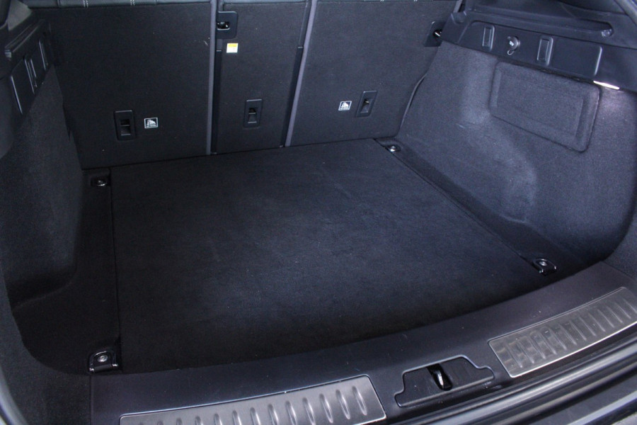 Land Rover Range Rover Velar 3.0 V6 AWD R-Dynamic avm HSE PANO CARPLAY MERIDIAN '18